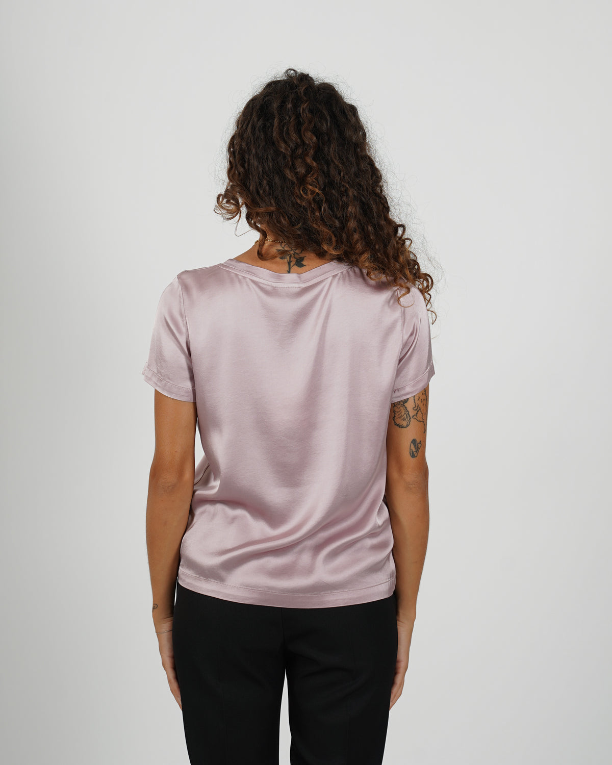 Blusa girocollo mezza manica in raso - Rewill