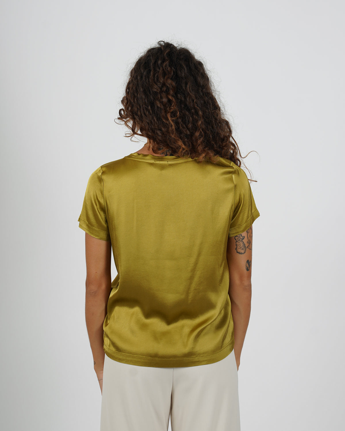 Blusa girocollo mezza manica in raso - Rewill