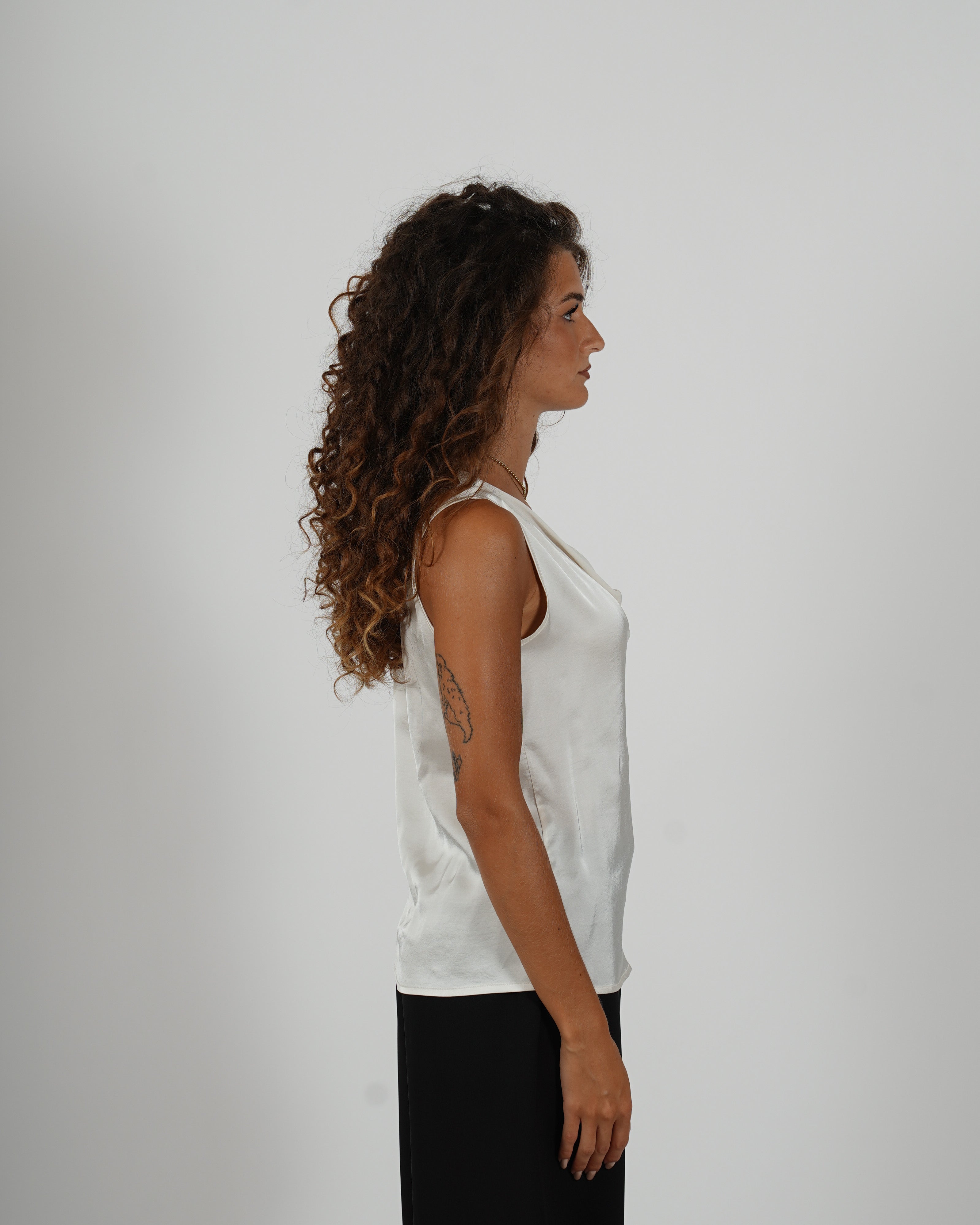 Blusa smanicata scollo a gronda - Sapienza