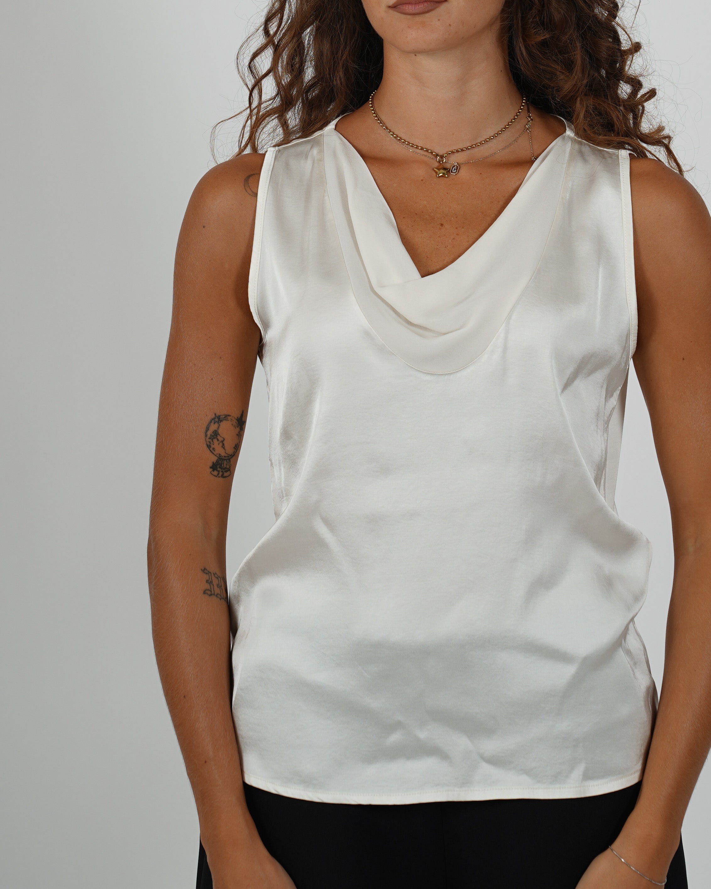 Blusa smanicata scollo a gronda - Sapienza