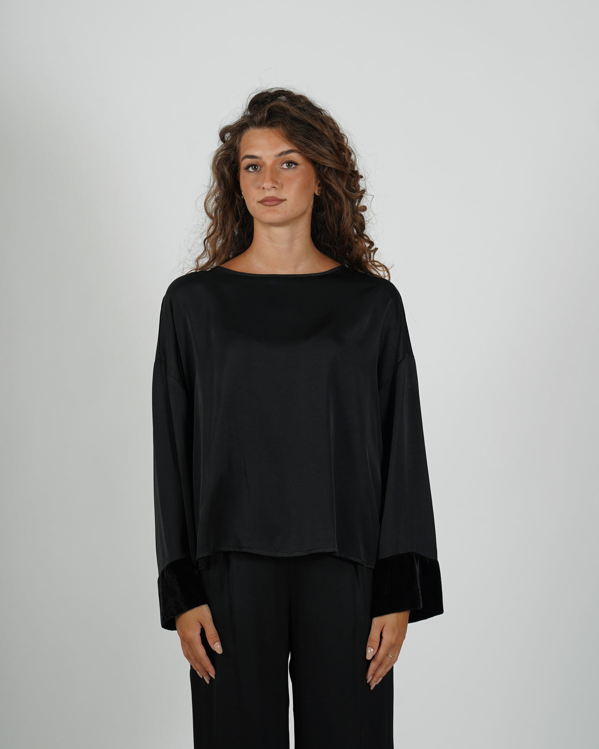 Blusa over manica lunga in raso - Solopaca