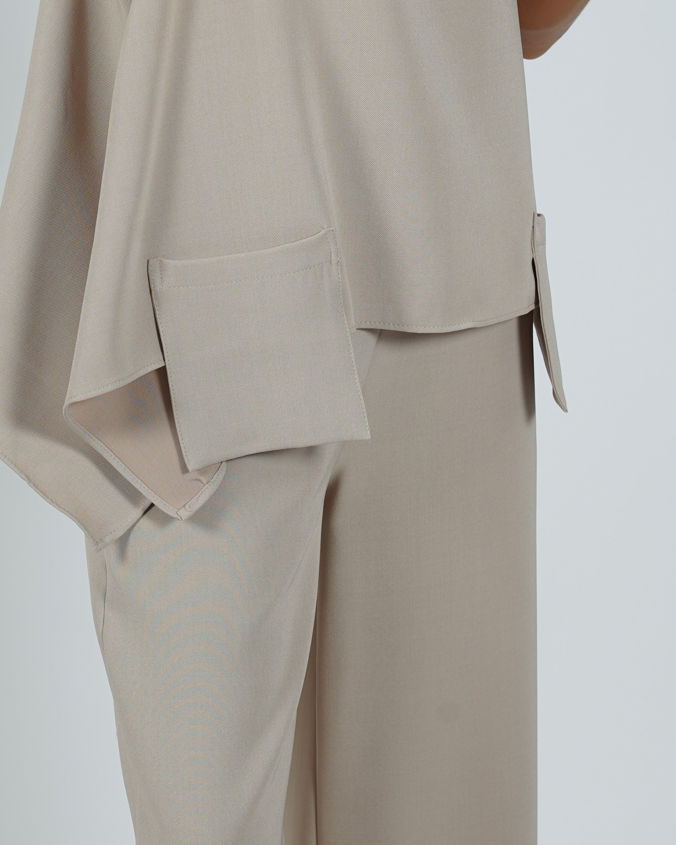 Blusa smanicata scollo a gronda - Mirata
