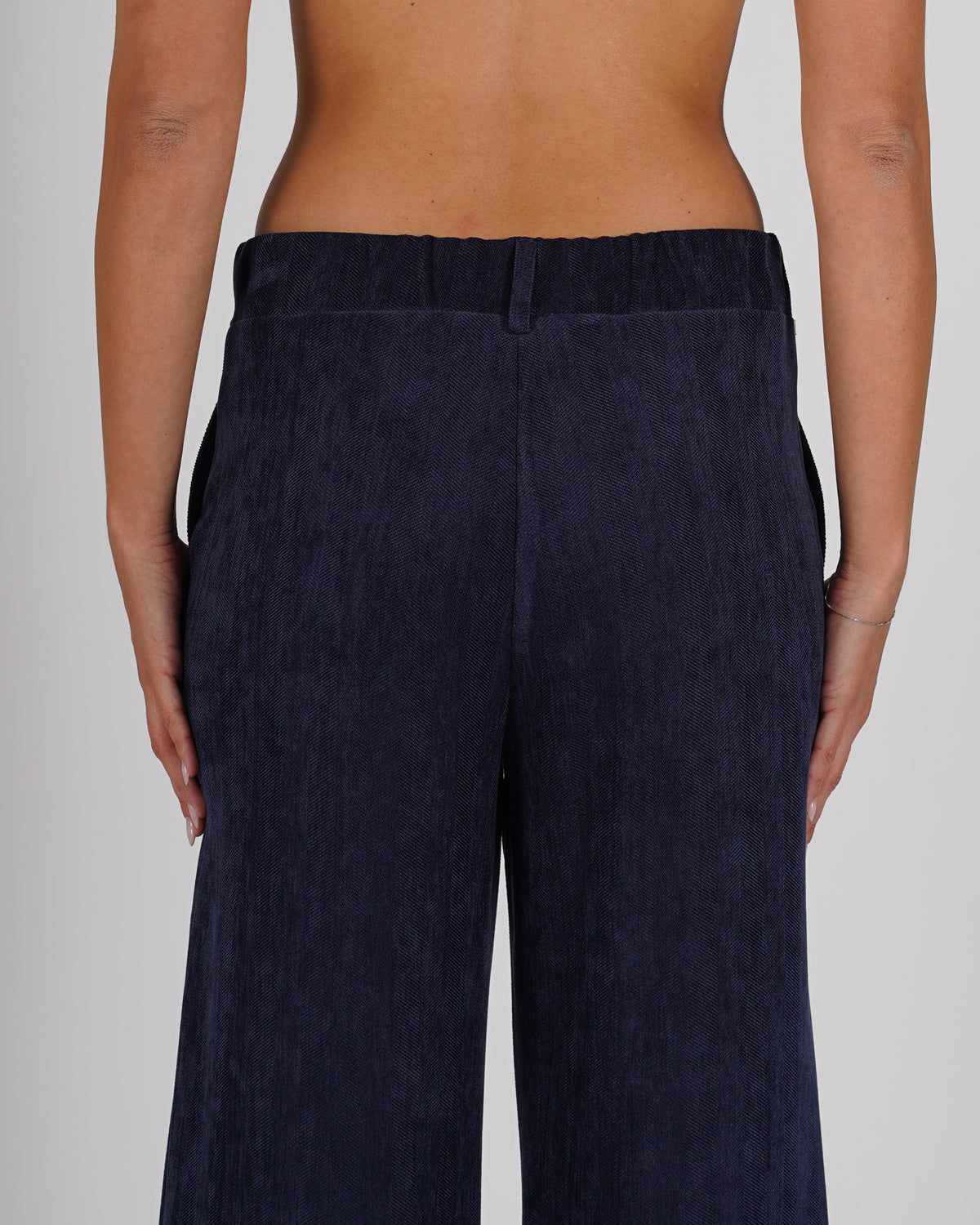Pantaloni regular fit in mano velluo liscio - Abbazia