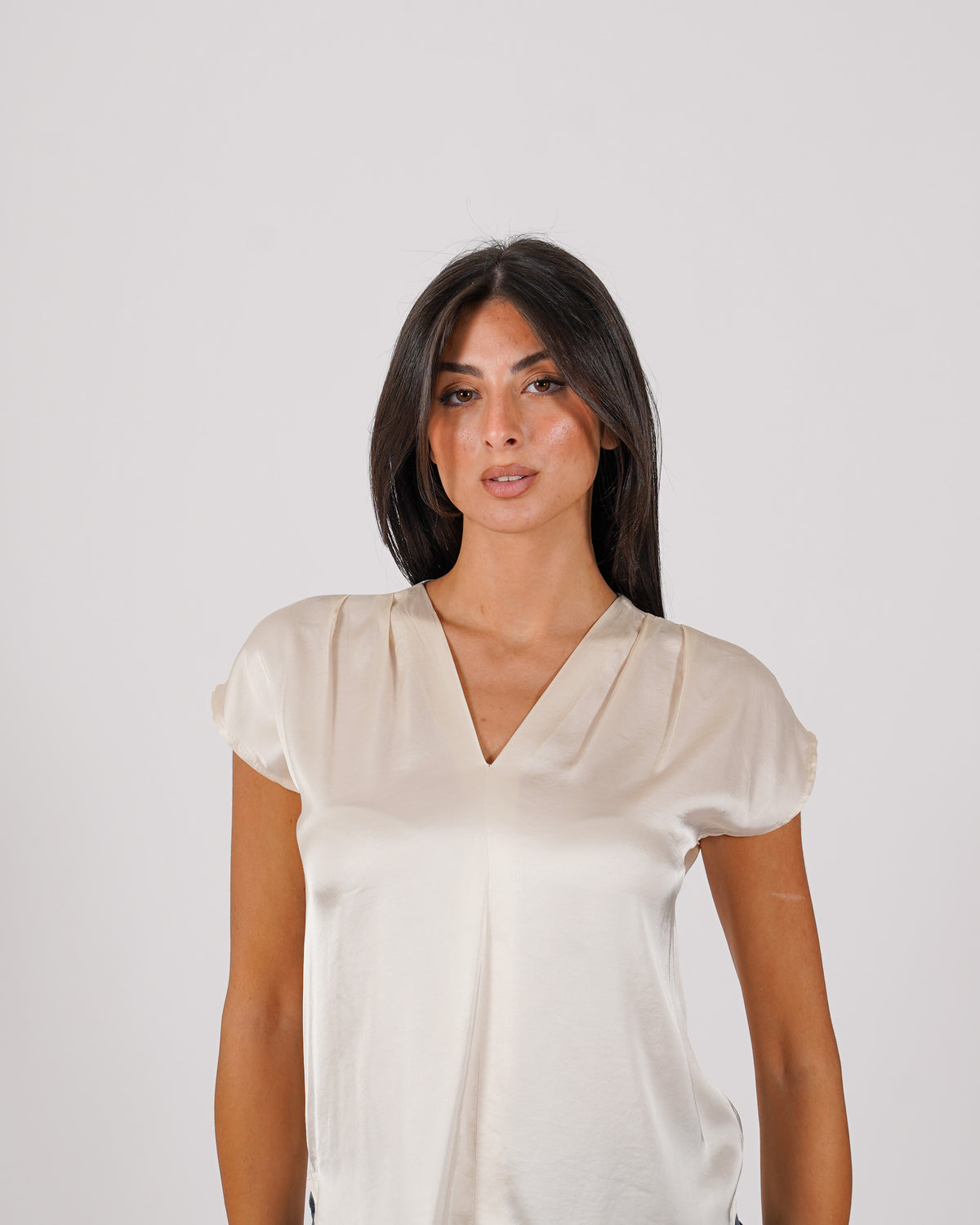Blusa scollo a v in mano raso - Lubiana