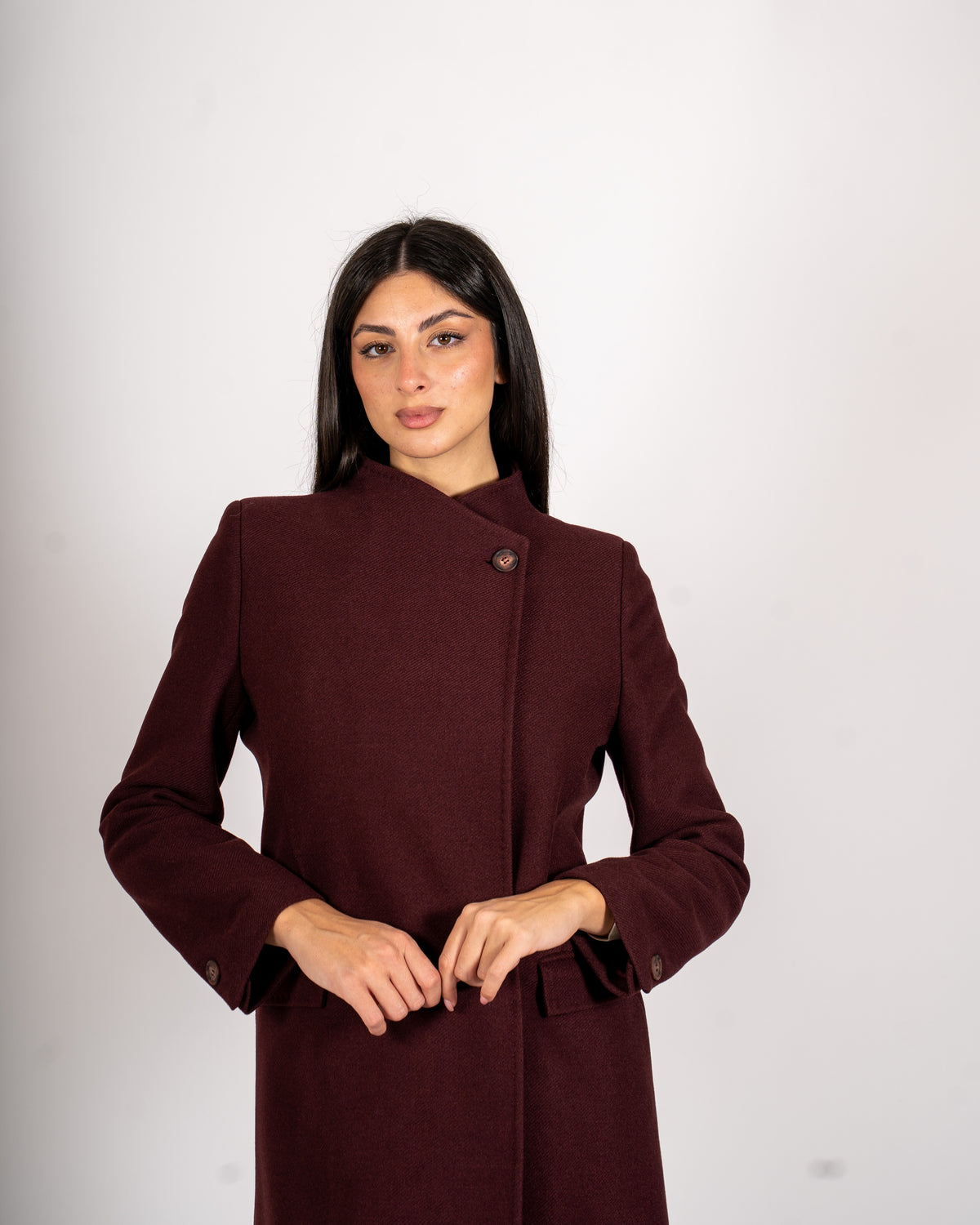 Cappotto monopetto con chiusura trasversale in mano lana - Ariele