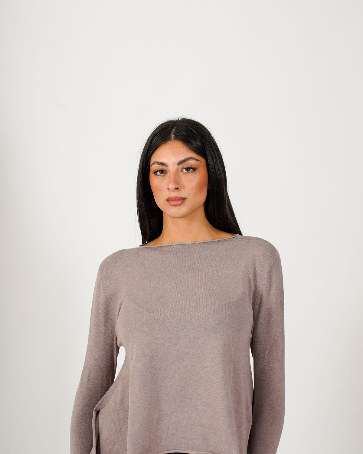 Maglia girocollo minimal con spacchi laterali - Austria