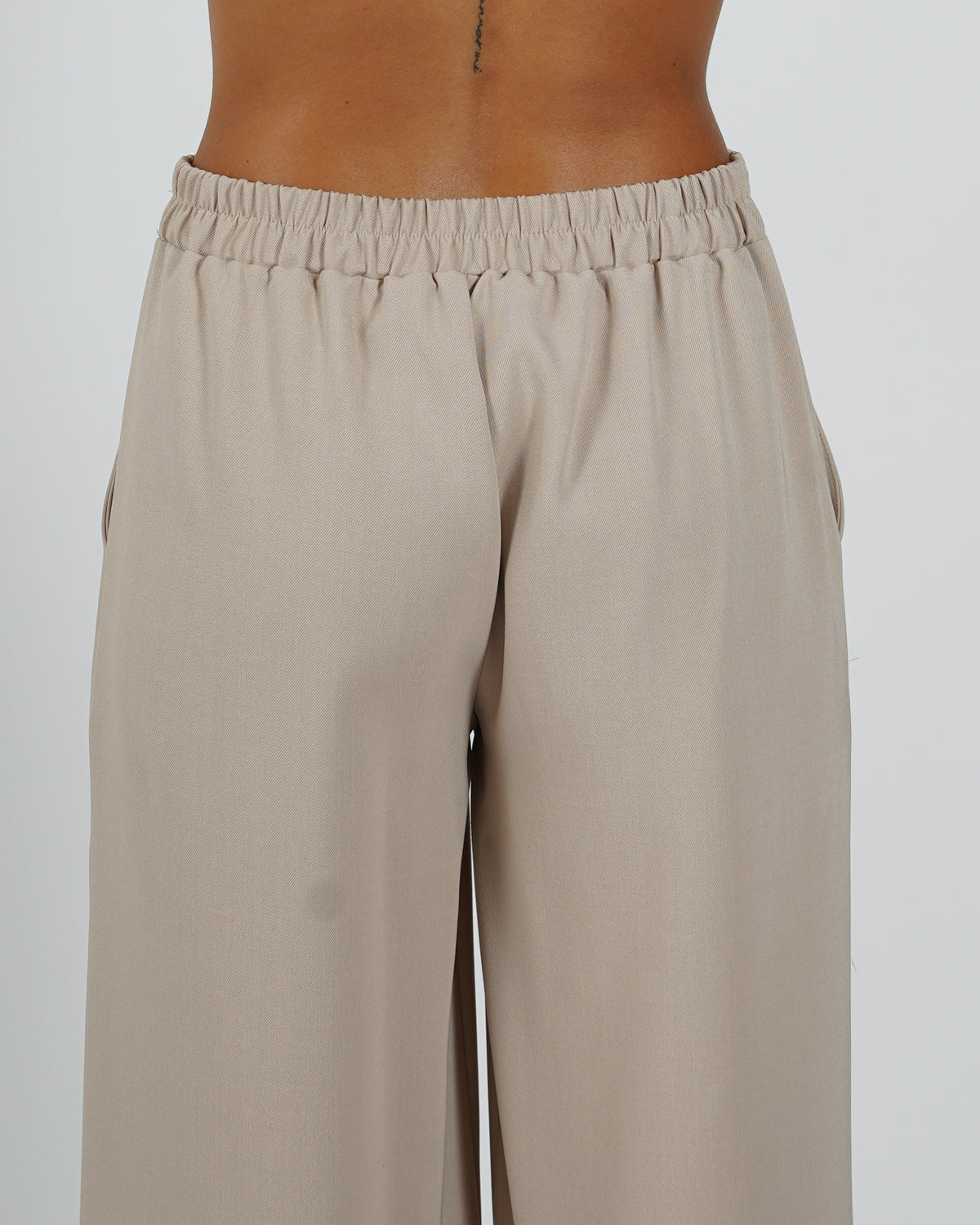 Pantaloni con baschina e gamba larga - Concetta